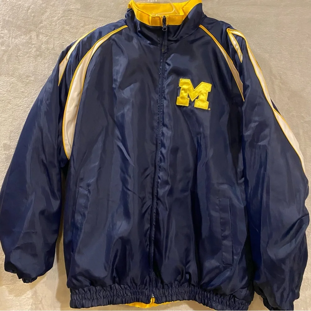 Michigan Jacket Men’s XL Blue Yellow FullZip Reversible GIII University